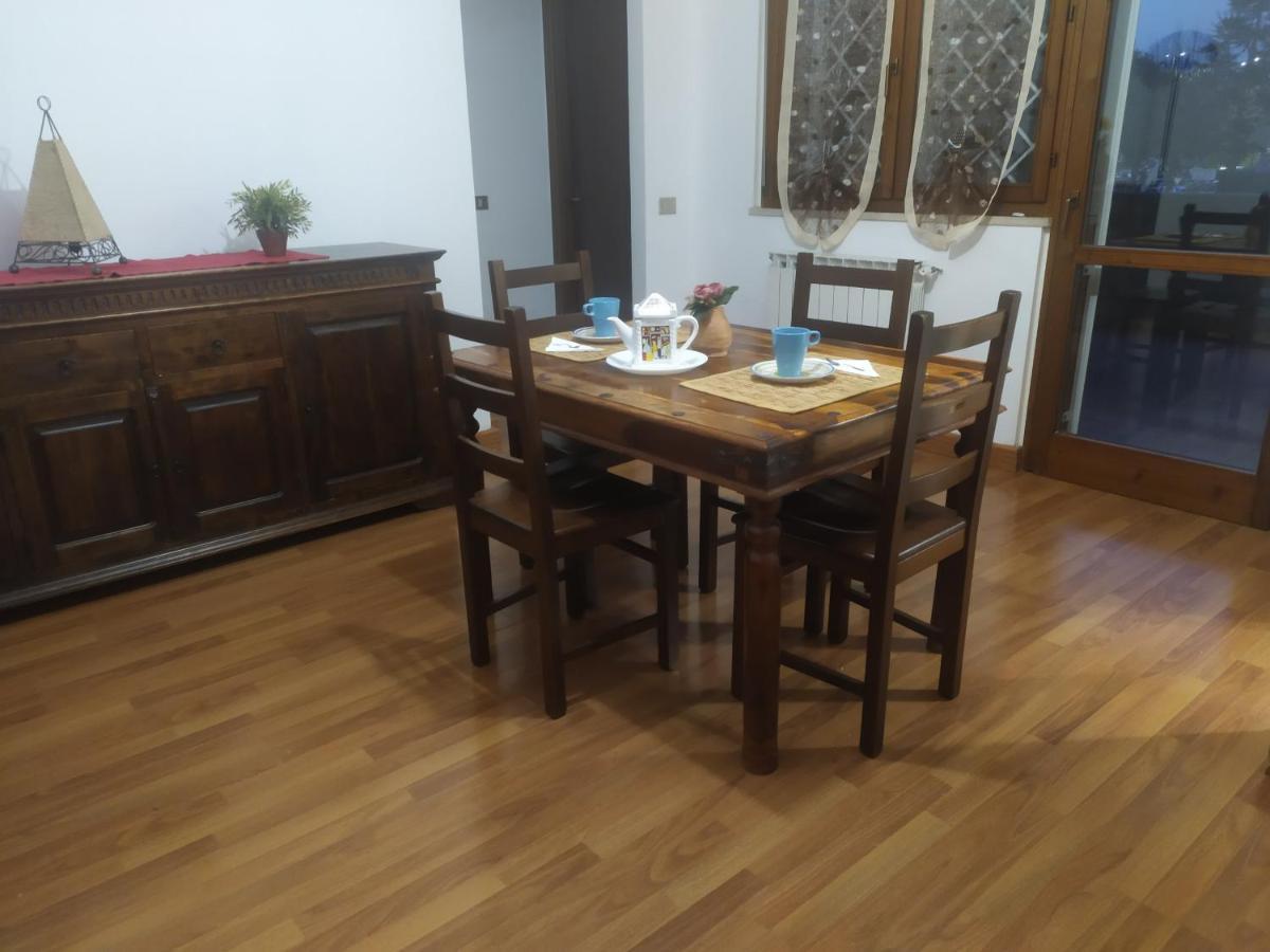 Appartamento Con Due Camere Pressi Eur Rzym Zewnętrze zdjęcie